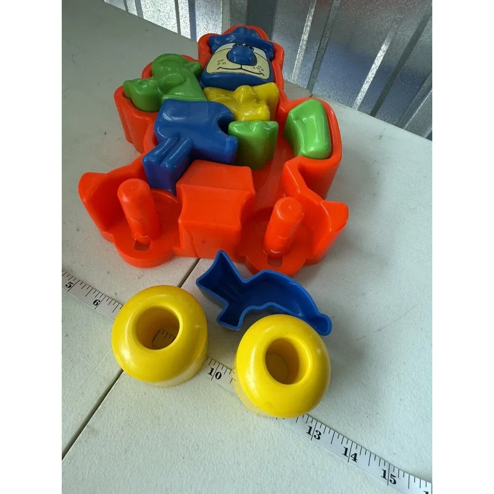 Vtg Chunky 3-D Plastic Puzzle Cowboy Hoppity  Horse on Wheels 8 Pc Amloid Blue